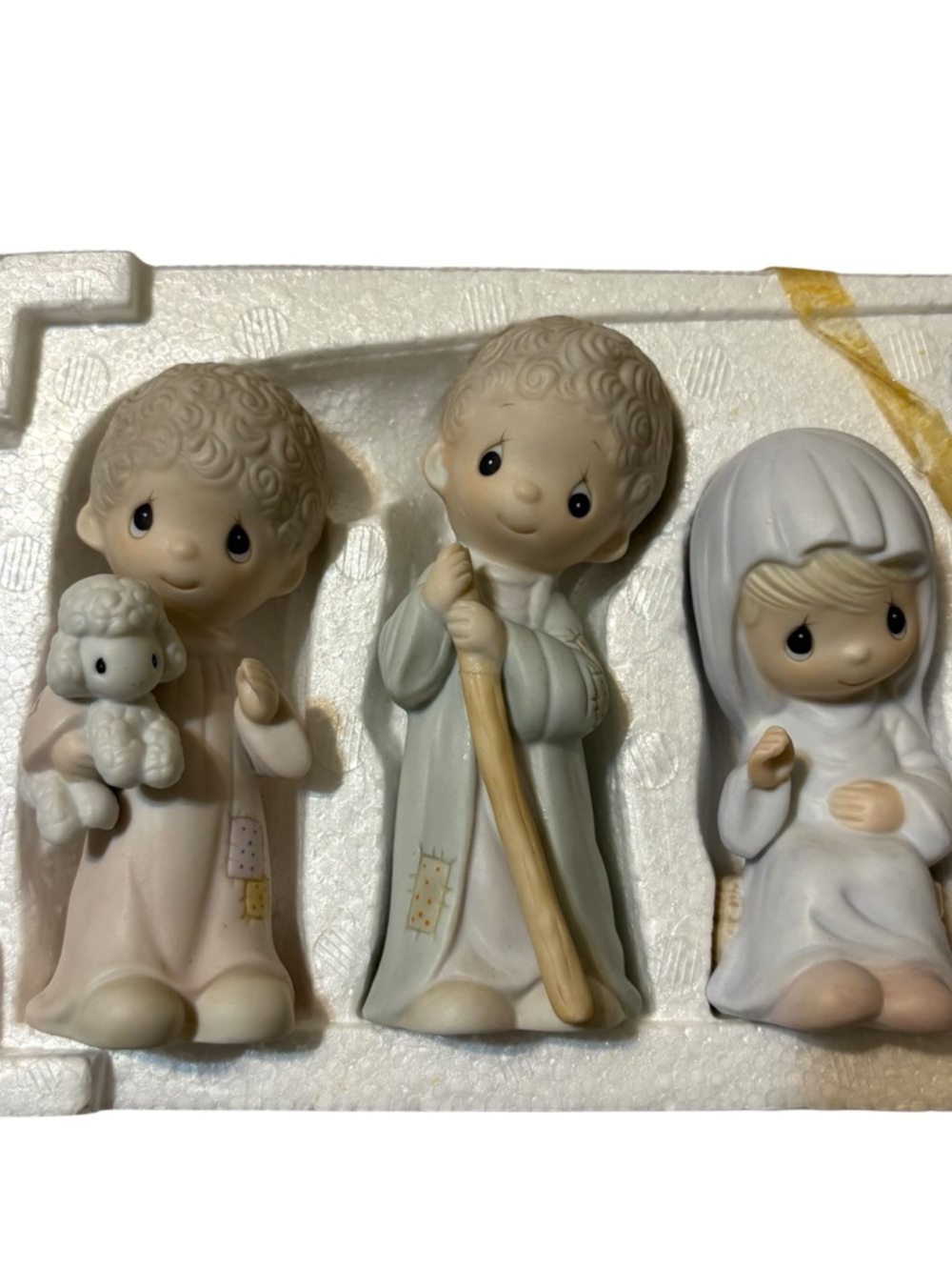 Precious Moments Nativity Set - Picture 4 of 7